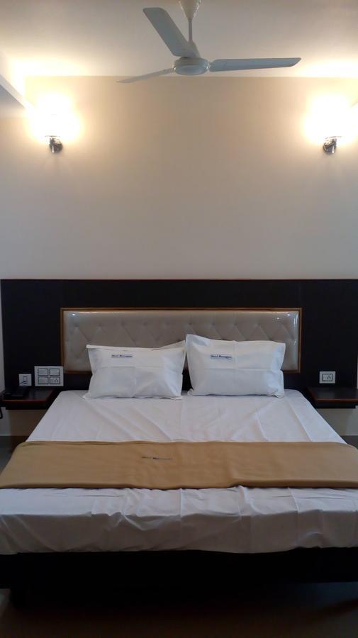 Hotel Meyyappaa Karaikkudi Luaran gambar